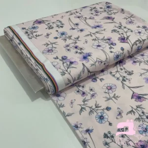 Microfibra Estampada Diseño Narciso Azulado con Violeta